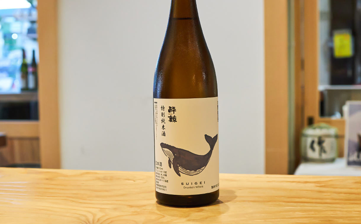 新品　鯨　二頭　色違い カワサキ ニンジャZX-25Rに新色登場！ グレーに金の差し色が新鮮