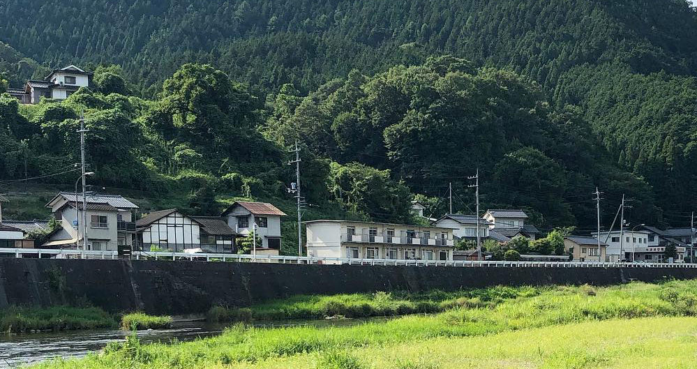 株式会社 辻本店